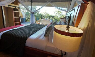Emayian Luxury Camp