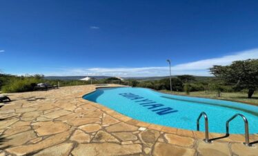 Emayian Luxury Camp