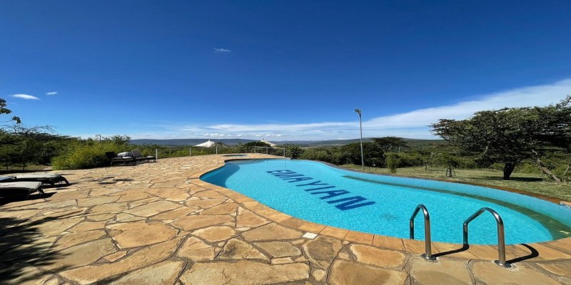 Emayian Luxury Camp