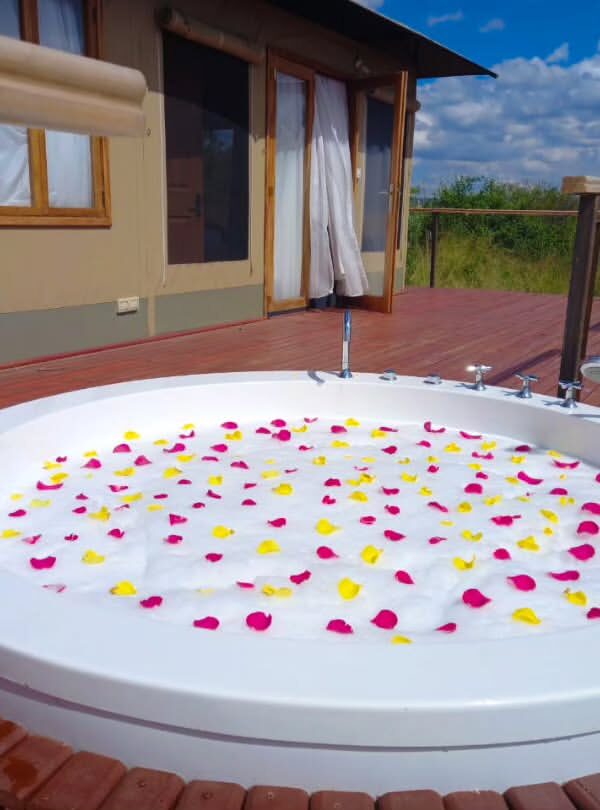 Emayian Luxury Camp