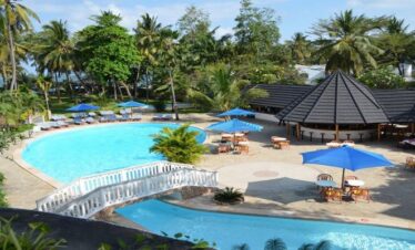 3 Days Travellers Beach Hotel Packages | Updated Prices 2025