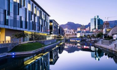 5 Days Holiday Inn Express Cape Town Package