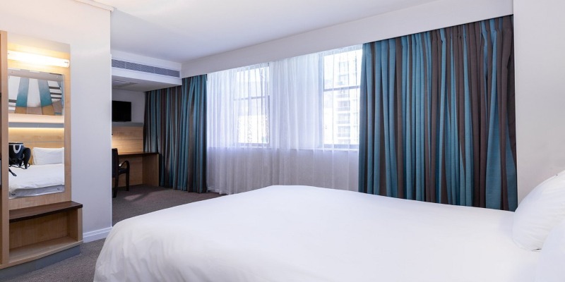 5 Days Holiday Inn Express Cape Town Package